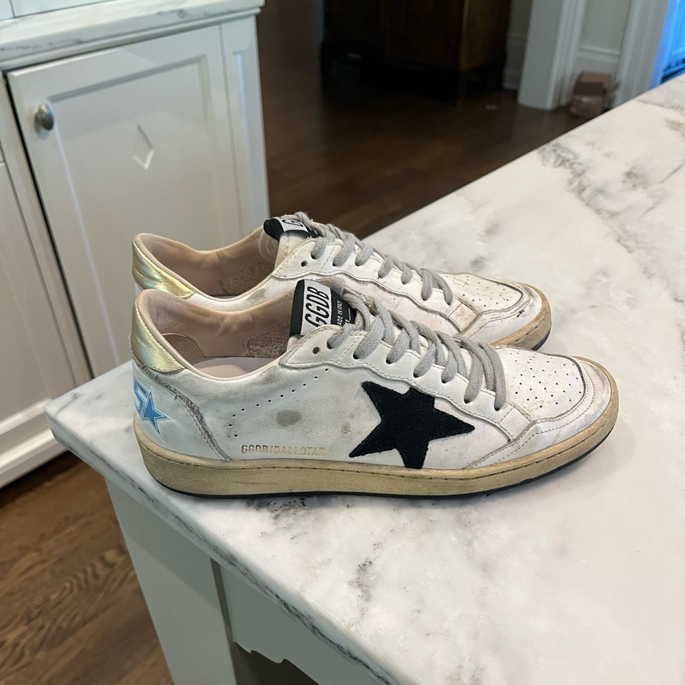 Authentic GOLDEN GOOSE SNEAKERS SIZE 39